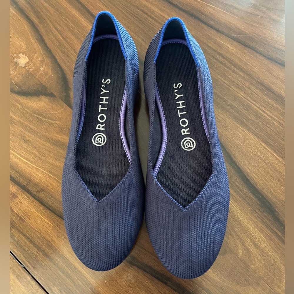 Rothy’s “The Flat” Navy Classic washable flat!  Size 8 1/2. New